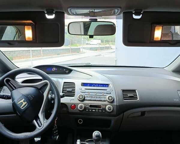 Бежевый Хонда Цивик, объемом двигателя 1.8 л и пробегом 290 тыс. км за 5700 $, фото 14 на Automoto.ua