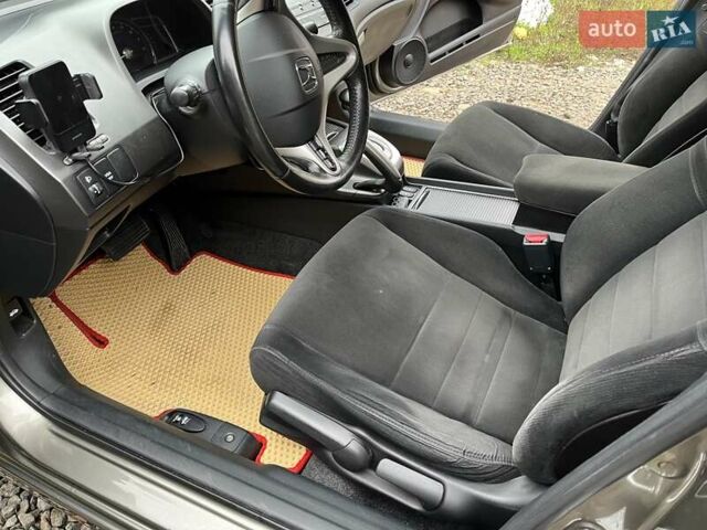 Бежевый Хонда Цивик, объемом двигателя 1.8 л и пробегом 160 тыс. км за 7700 $, фото 41 на Automoto.ua