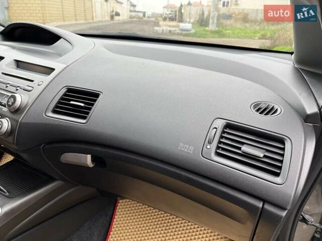 Бежевый Хонда Цивик, объемом двигателя 1.8 л и пробегом 160 тыс. км за 7700 $, фото 48 на Automoto.ua