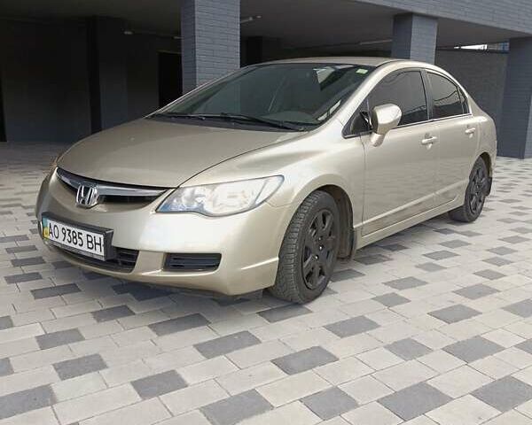 Бежевый Хонда Цивик, объемом двигателя 1.8 л и пробегом 290 тыс. км за 5700 $, фото 13 на Automoto.ua