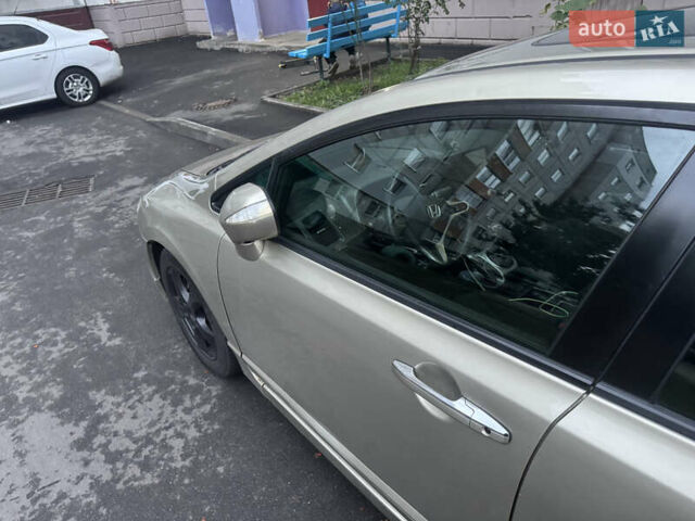 Бежевый Хонда Цивик, объемом двигателя 1.8 л и пробегом 230 тыс. км за 6500 $, фото 4 на Automoto.ua