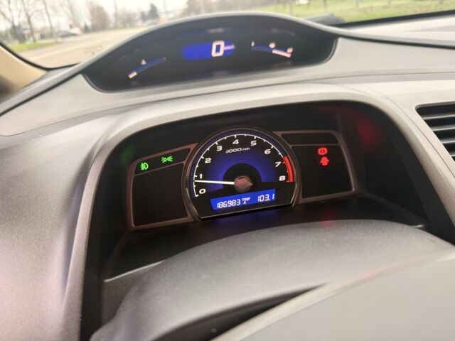 Бежевый Хонда Цивик, объемом двигателя 0 л и пробегом 186 тыс. км за 5900 $, фото 8 на Automoto.ua