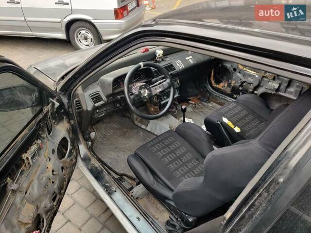 Черный Хонда Цивик, объемом двигателя 1.3 л и пробегом 300 тыс. км за 1800 $, фото 5 на Automoto.ua