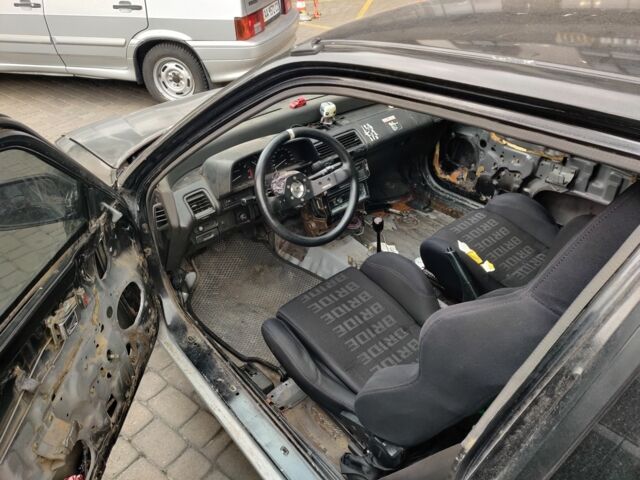 Черный Хонда Цивик, объемом двигателя 1.3 л и пробегом 300 тыс. км за 2500 $, фото 3 на Automoto.ua