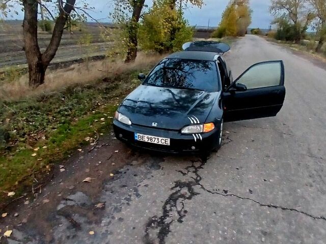 Черный Хонда Цивик, объемом двигателя 1.5 л и пробегом 400 тыс. км за 2300 $, фото 1 на Automoto.ua