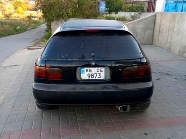 Черный Хонда Цивик, объемом двигателя 1.5 л и пробегом 400 тыс. км за 2300 $, фото 4 на Automoto.ua