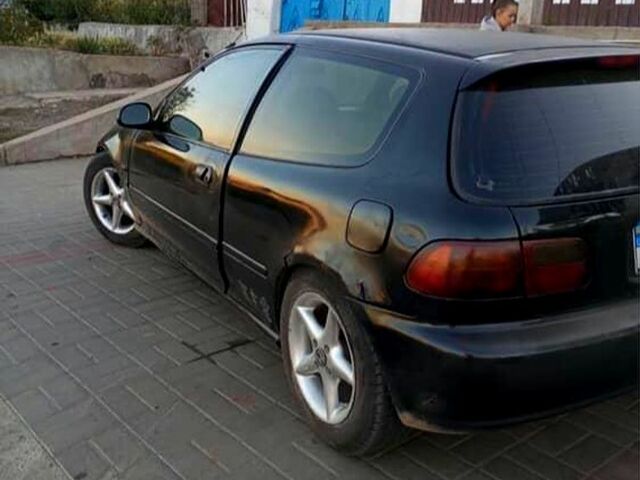 Черный Хонда Цивик, объемом двигателя 1.5 л и пробегом 400 тыс. км за 2300 $, фото 3 на Automoto.ua