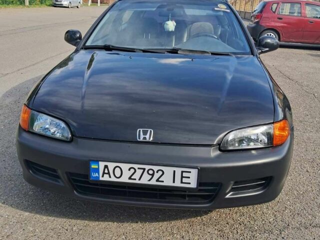 Черный Хонда Цивик, объемом двигателя 1.3 л и пробегом 300 тыс. км за 3800 $, фото 1 на Automoto.ua