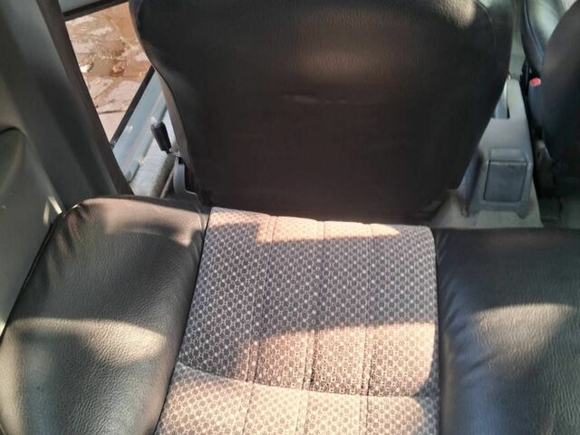 Черный Хонда Цивик, объемом двигателя 1.3 л и пробегом 300 тыс. км за 3800 $, фото 7 на Automoto.ua