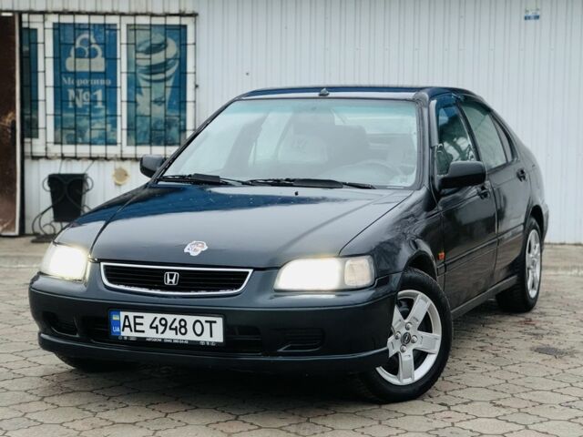 Черный Хонда Цивик, объемом двигателя 1.4 л и пробегом 200 тыс. км за 1750 $, фото 1 на Automoto.ua