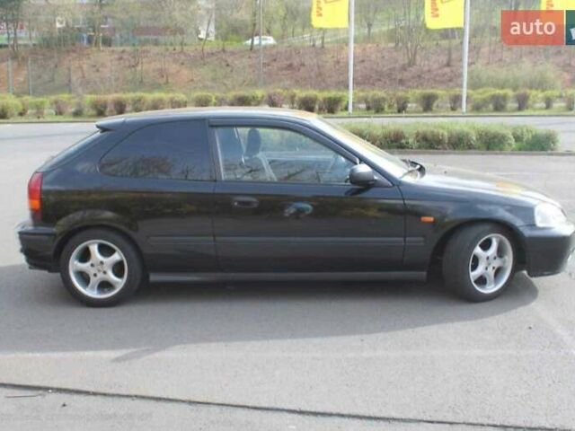 Черный Хонда Цивик, объемом двигателя 1.4 л и пробегом 140 тыс. км за 1757 $, фото 4 на Automoto.ua