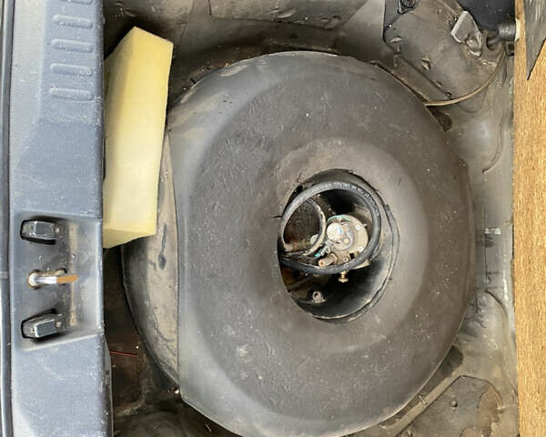 Черный Хонда Цивик, объемом двигателя 1.59 л и пробегом 327 тыс. км за 3487 $, фото 2 на Automoto.ua