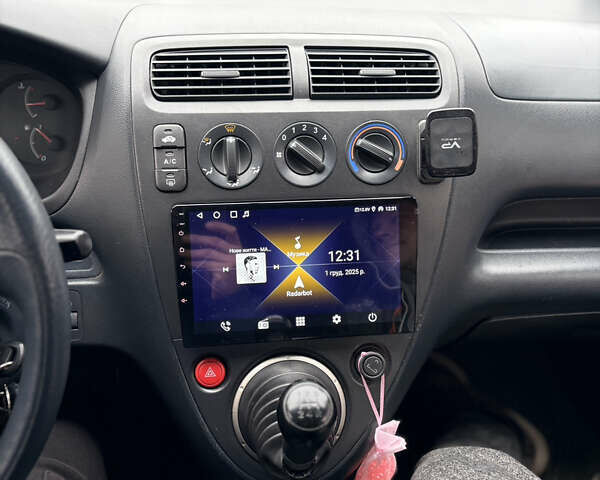 Черный Хонда Цивик, объемом двигателя 1.4 л и пробегом 300 тыс. км за 3900 $, фото 16 на Automoto.ua