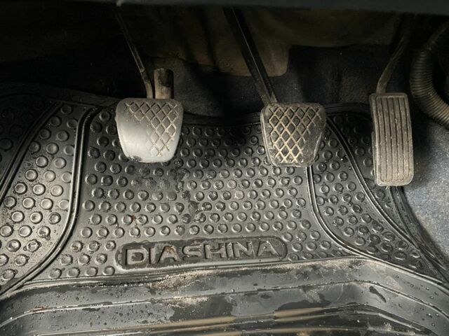 Черный Хонда Цивик, объемом двигателя 1.6 л и пробегом 327 тыс. км за 3495 $, фото 10 на Automoto.ua