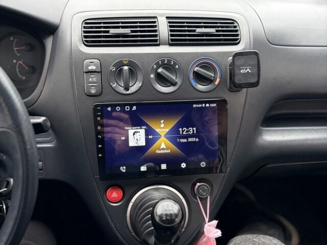 Черный Хонда Цивик, объемом двигателя 1.4 л и пробегом 300 тыс. км за 3900 $, фото 16 на Automoto.ua