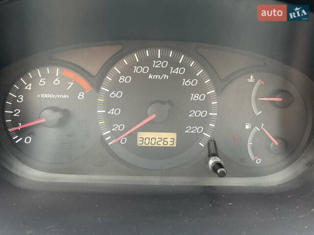 Черный Хонда Цивик, объемом двигателя 1.4 л и пробегом 300 тыс. км за 3900 $, фото 13 на Automoto.ua