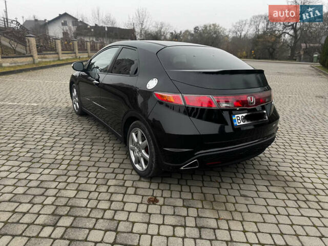 Чорний Хонда Сівік, об'ємом двигуна 2.2 л та пробігом 244 тис. км за 4800 $, фото 5 на Automoto.ua