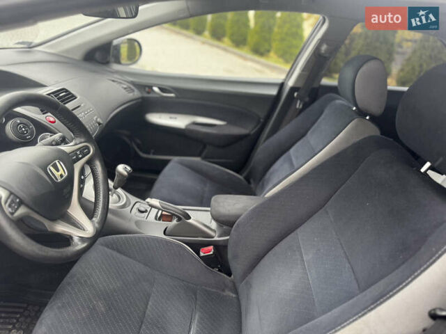 Чорний Хонда Сівік, об'ємом двигуна 2.2 л та пробігом 244 тис. км за 4800 $, фото 8 на Automoto.ua