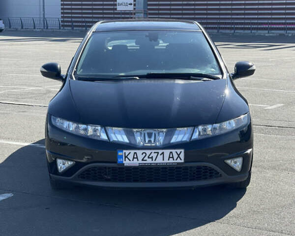 Черный Хонда Цивик, объемом двигателя 1.8 л и пробегом 135 тыс. км за 6000 $, фото 1 на Automoto.ua