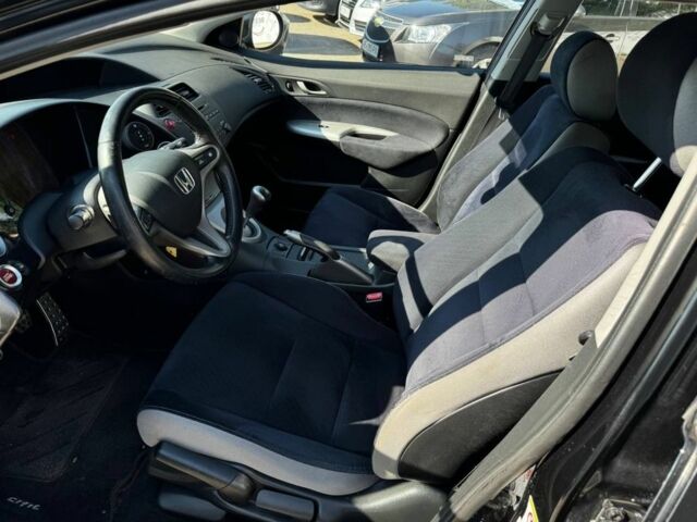 Черный Хонда Цивик, объемом двигателя 1.4 л и пробегом 187 тыс. км за 5599 $, фото 7 на Automoto.ua