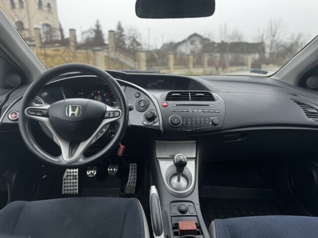 Черный Хонда Цивик, объемом двигателя 2.2 л и пробегом 244 тыс. км за 4800 $, фото 6 на Automoto.ua