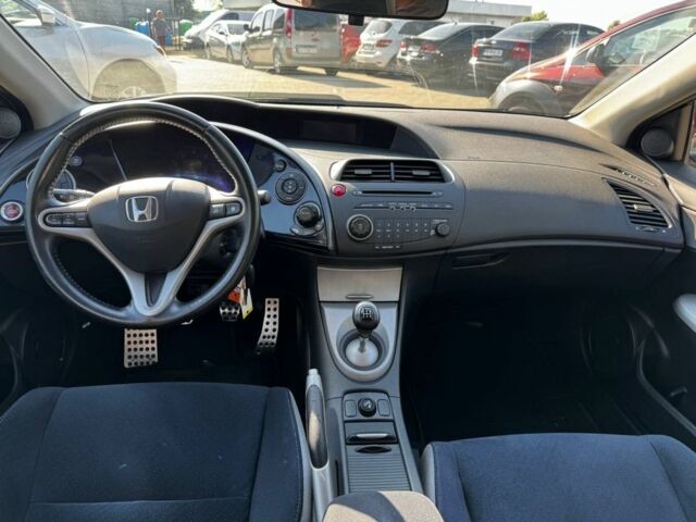 Черный Хонда Цивик, объемом двигателя 1.4 л и пробегом 187 тыс. км за 5599 $, фото 9 на Automoto.ua