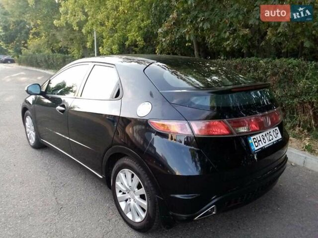 Черный Хонда Цивик, объемом двигателя 1.8 л и пробегом 220 тыс. км за 6500 $, фото 7 на Automoto.ua