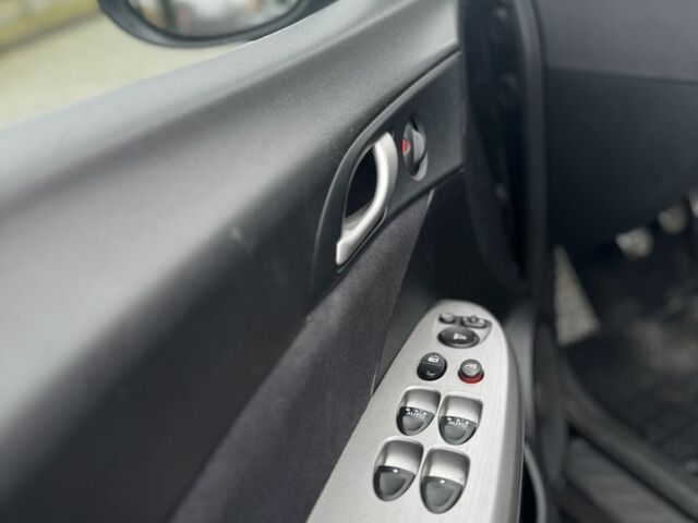 Черный Хонда Цивик, объемом двигателя 2.2 л и пробегом 244 тыс. км за 4800 $, фото 7 на Automoto.ua