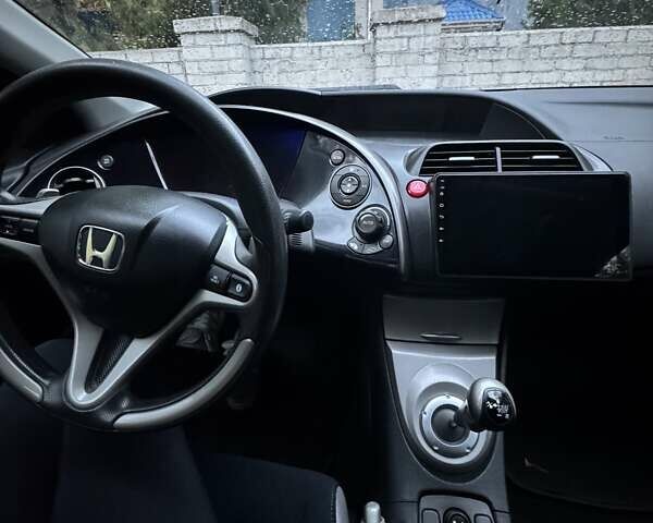 Черный Хонда Цивик, объемом двигателя 1.34 л и пробегом 130 тыс. км за 7000 $, фото 5 на Automoto.ua