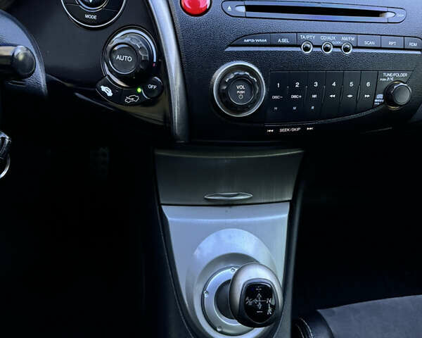 Хонда Цивик 2007 в Львове на Automoto.ua Черный Хонда Цивик, объемом двигателя 1.8 л и пробегом 143 тыс. км за 8350 $, фото 8 на Automoto.ua