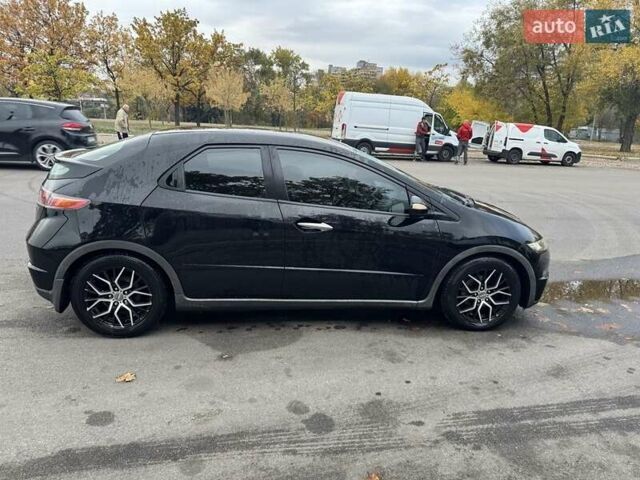 Черный Хонда Цивик, объемом двигателя 1.3 л и пробегом 130 тыс. км за 7000 $, фото 3 на Automoto.ua