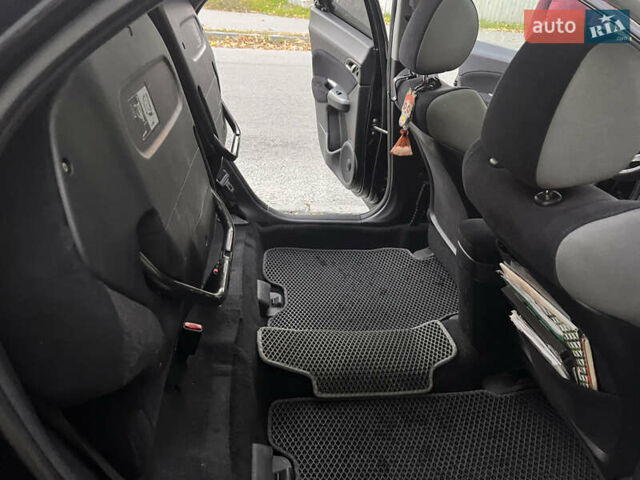 Черный Хонда Цивик, объемом двигателя 2.2 л и пробегом 326 тыс. км за 5800 $, фото 14 на Automoto.ua