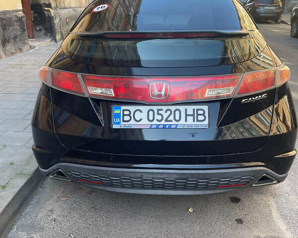 Черный Хонда Цивик, объемом двигателя 1.8 л и пробегом 109 тыс. км за 6300 $, фото 4 на Automoto.ua