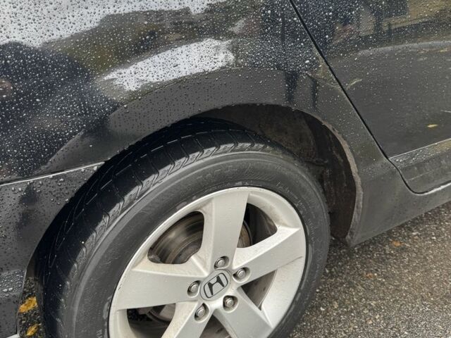 Черный Хонда Цивик, объемом двигателя 1.8 л и пробегом 265 тыс. км за 5700 $, фото 7 на Automoto.ua