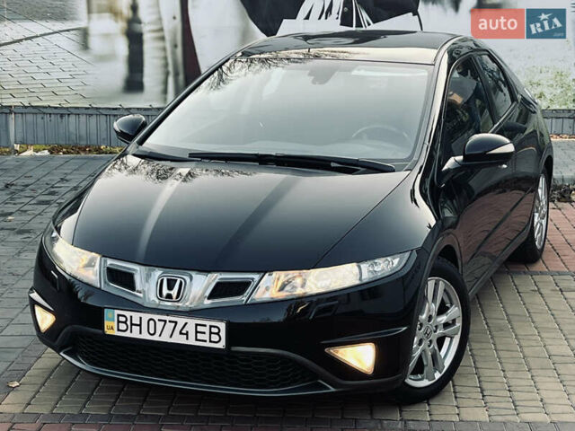 Черный Хонда Цивик, объемом двигателя 1.8 л и пробегом 115 тыс. км за 8300 $, фото 7 на Automoto.ua