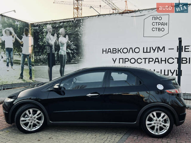 Черный Хонда Цивик, объемом двигателя 1.8 л и пробегом 115 тыс. км за 8300 $, фото 27 на Automoto.ua