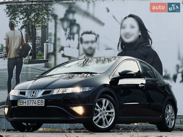 Черный Хонда Цивик, объемом двигателя 1.8 л и пробегом 115 тыс. км за 8300 $, фото 5 на Automoto.ua
