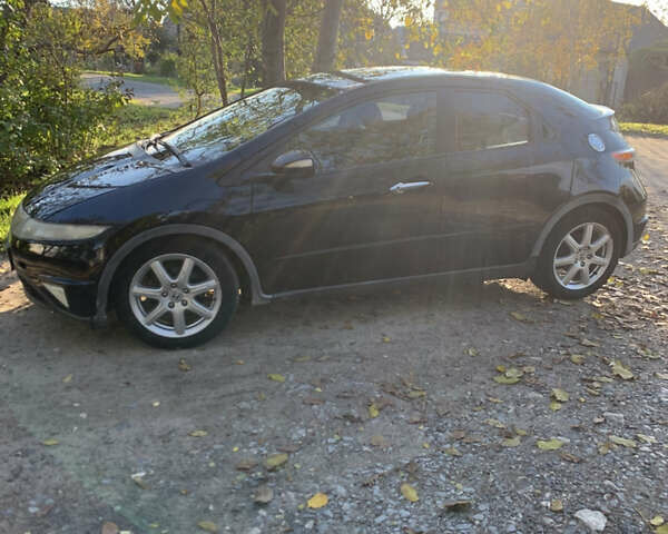 Черный Хонда Цивик, объемом двигателя 1.8 л и пробегом 207 тыс. км за 4300 $, фото 4 на Automoto.ua