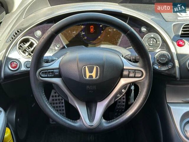 Черный Хонда Цивик, объемом двигателя 1.8 л и пробегом 190 тыс. км за 6280 $, фото 15 на Automoto.ua