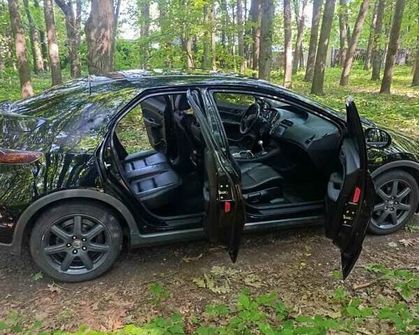 Черный Хонда Цивик, объемом двигателя 1.8 л и пробегом 260 тыс. км за 7600 $, фото 25 на Automoto.ua