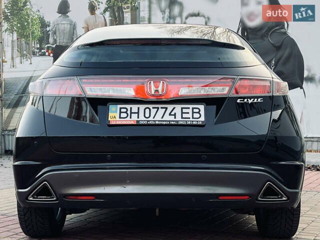Черный Хонда Цивик, объемом двигателя 1.8 л и пробегом 115 тыс. км за 8300 $, фото 62 на Automoto.ua