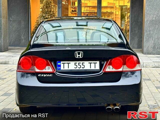 Черный Хонда Цивик, объемом двигателя 1.8 л и пробегом 157 тыс. км за 6500 $, фото 4 на Automoto.ua