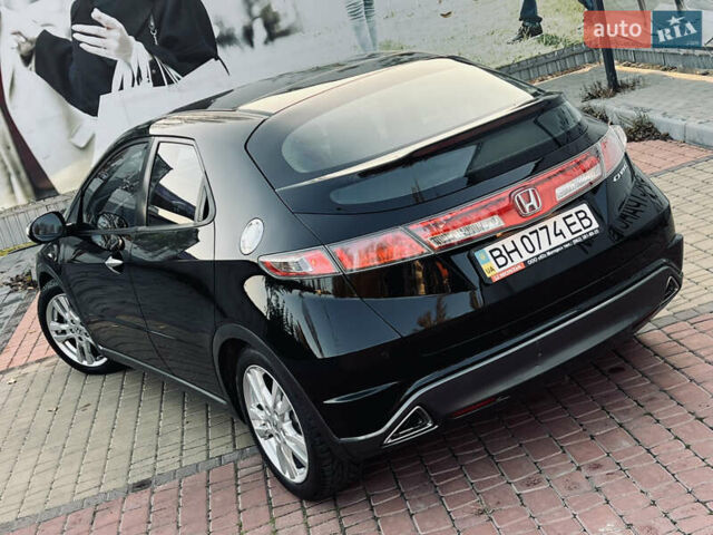Черный Хонда Цивик, объемом двигателя 1.8 л и пробегом 115 тыс. км за 8300 $, фото 26 на Automoto.ua