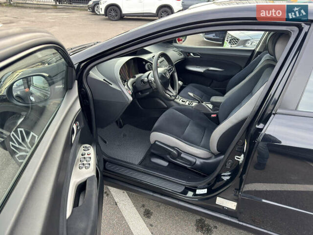 Черный Хонда Цивик, объемом двигателя 1.4 л и пробегом 153 тыс. км за 8800 $, фото 21 на Automoto.ua