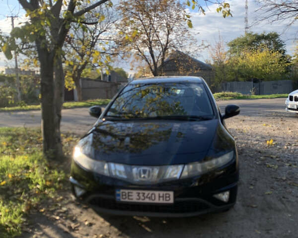 Черный Хонда Цивик, объемом двигателя 1.8 л и пробегом 207 тыс. км за 4300 $, фото 1 на Automoto.ua