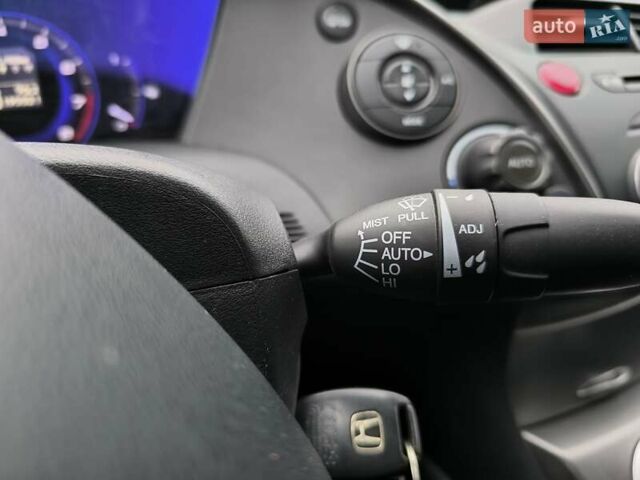 Черный Хонда Цивик, объемом двигателя 1.8 л и пробегом 196 тыс. км за 7700 $, фото 40 на Automoto.ua