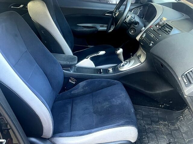 Чорний Хонда Сівік, об'ємом двигуна 18 л та пробігом 180 тис. км за 6300 $, фото 3 на Automoto.ua