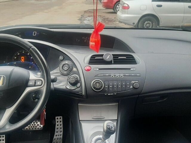 Черный Хонда Цивик, объемом двигателя 1.3 л и пробегом 198 тыс. км за 6700 $, фото 6 на Automoto.ua