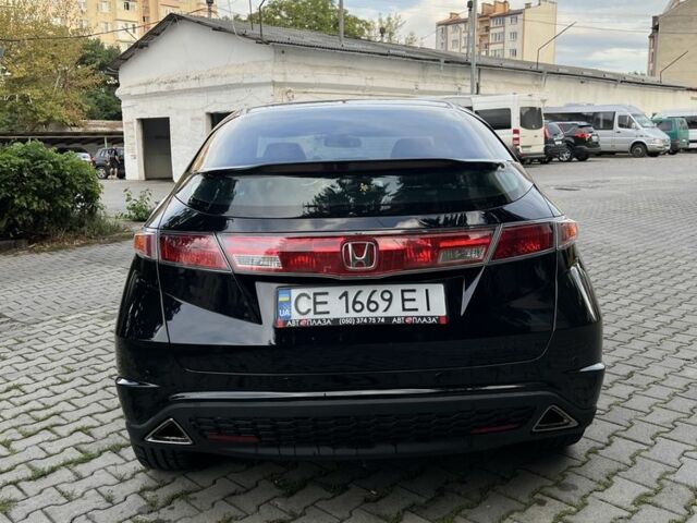 Черный Хонда Цивик, объемом двигателя 1.8 л и пробегом 125 тыс. км за 6000 $, фото 5 на Automoto.ua