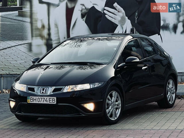 Черный Хонда Цивик, объемом двигателя 1.8 л и пробегом 115 тыс. км за 8300 $, фото 1 на Automoto.ua